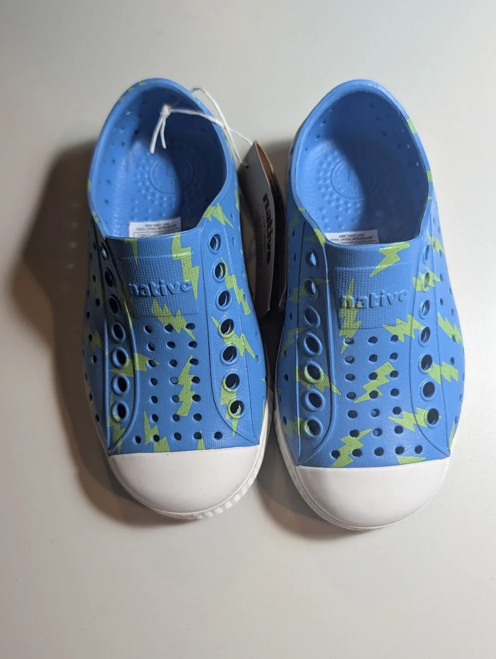 Native Sugarlite Print Chil Kids Water Shoes in Resting Blue with Lime Lightning